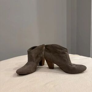 Elegant Taupe Suede Heeled Boots